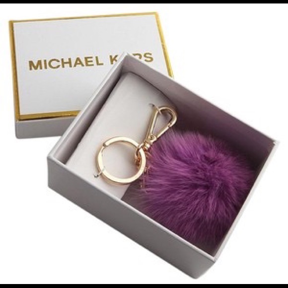 ❌Don’t Buy! ISO - MK Purple PomPom Keychain. - Picture 2 of 2